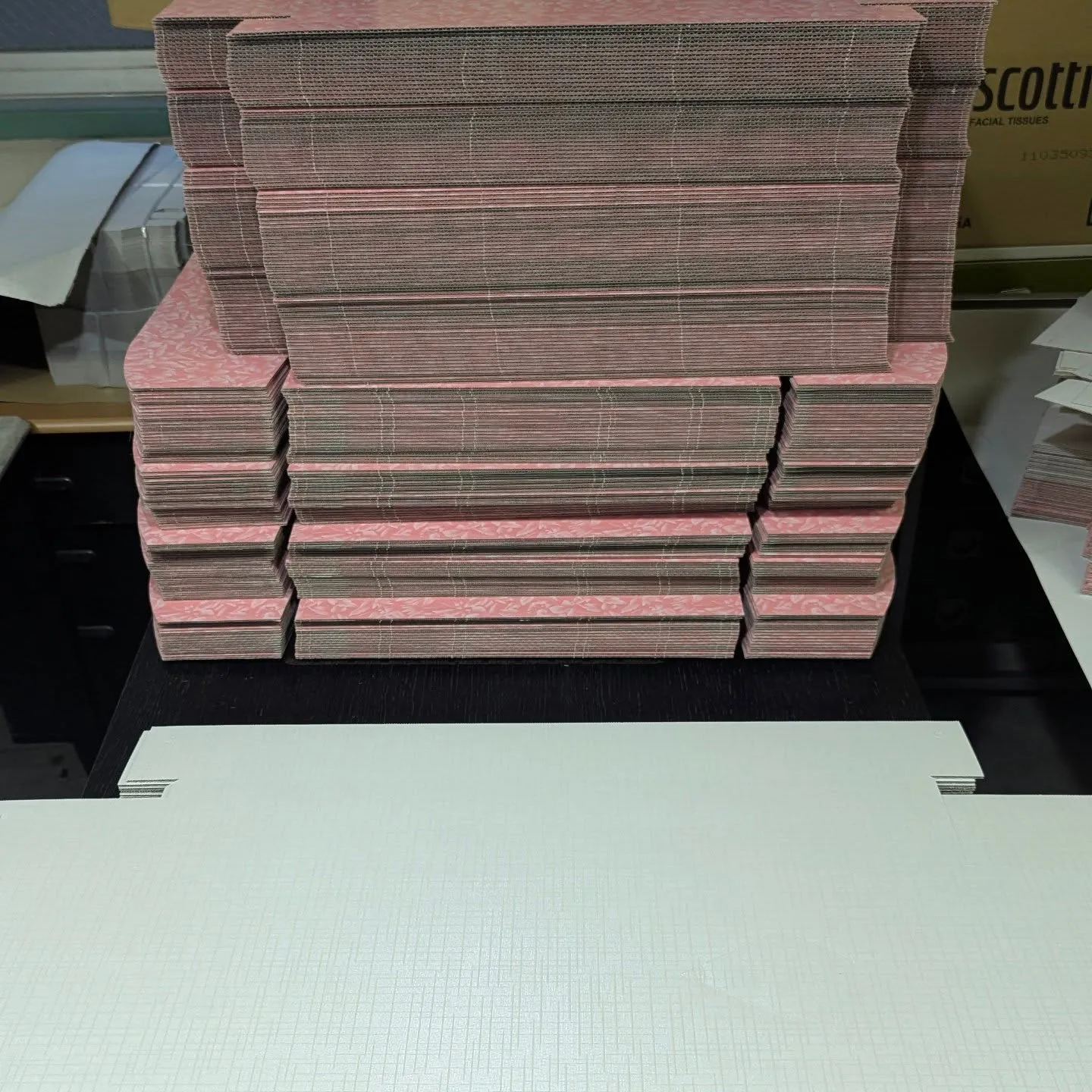 在庫を切らしている、スーパージャンボサイズの箱詰め。